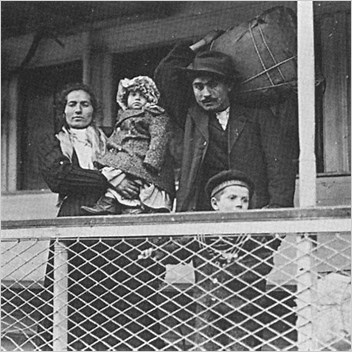 Harry Bertoia Italian Emigrants To The United States
